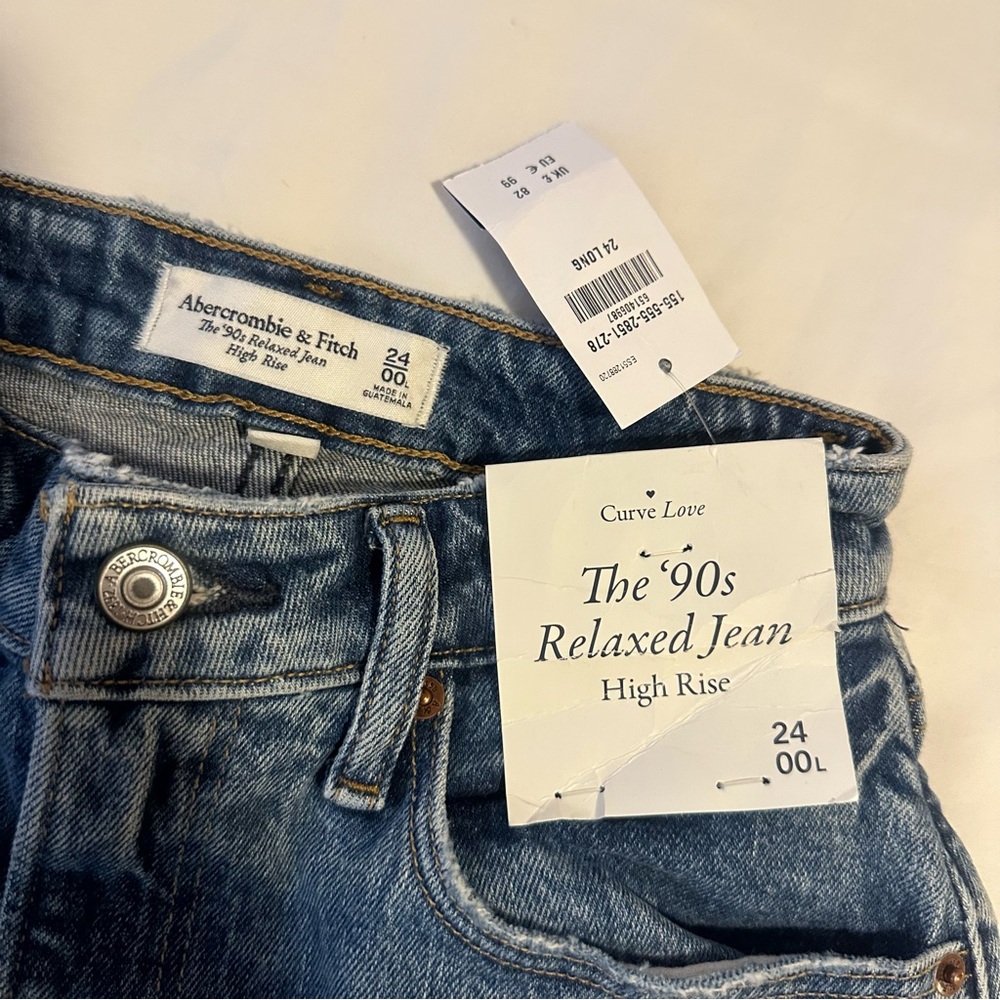 Abercrombie & Fitch Curve Love High Rise Blue Jeans - Picture 3 of 6